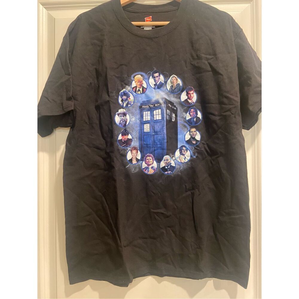 Doctor Who T-shirt size Large